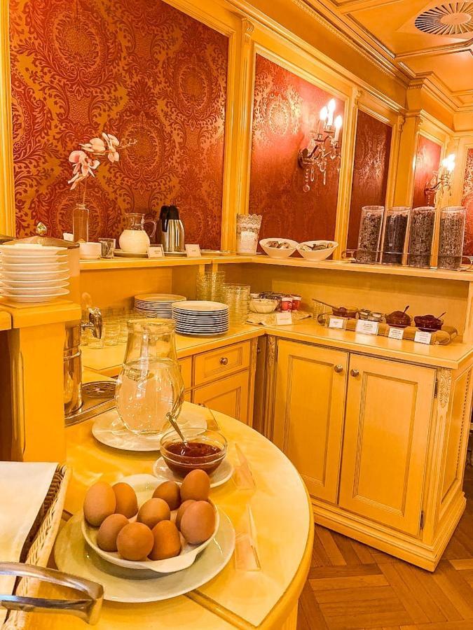 Luxury Family Hotel Royal Palace Prag Dış mekan fotoğraf